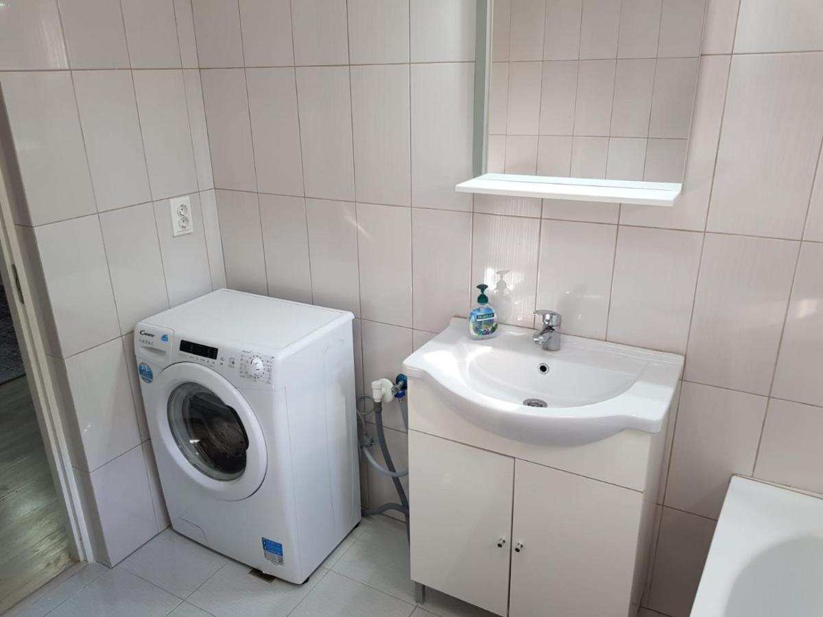 Apartament 8 Central Târgu-Mureş Esterno foto